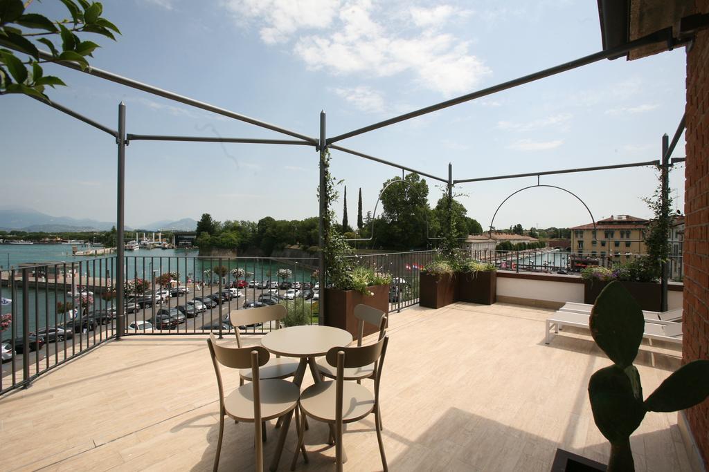 Riviera Carducci Rooms Peschiera del Garda Exterior foto