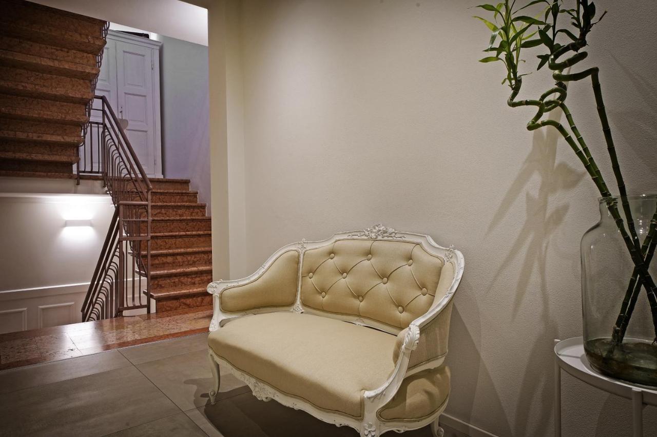 Riviera Carducci Rooms Peschiera del Garda Exterior foto